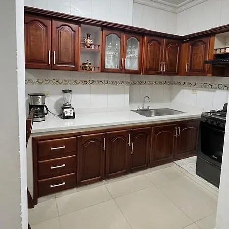 Urban House Apartamento *